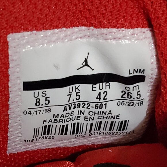 Nike Air Jordan Legacy 312 Toro AV3922-601 Basketball Shoes Mens SZ: 8.5 - Picture 5 of 6